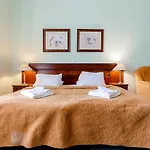 Ester Hotell 4*