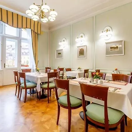 Ester Hotell 4*