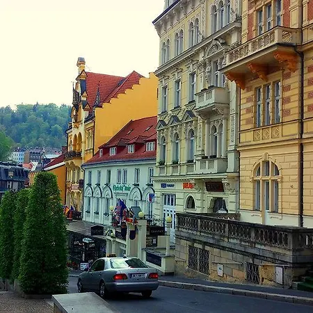 Ester Hotel
